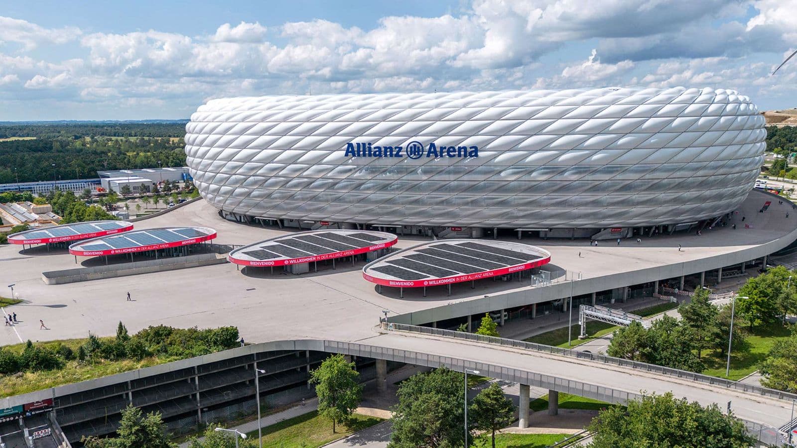allianz-arena.com